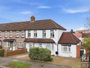 4 bedroom end of terrace house for sale