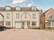 4 bedroom end of terrace house for sale