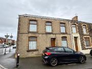 4 bedroom end of terrace house for sale
