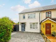 4 bedroom end of terrace house for sale