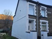 4 bedroom end of terrace house for sale