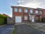 4 bedroom end of terrace house for sale