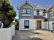 4 bedroom end of terrace house for sale