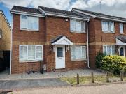 4 bedroom end of terrace house for sale