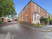 4 bedroom end of terrace house for sale