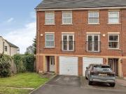 4 bedroom end of terrace house for sale