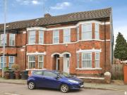 4 bedroom end of terrace house for sale