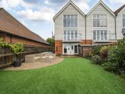 4 bedroom end of terrace house for sale