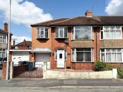 4 bedroom end of terrace house for sale