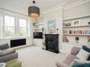 4 bedroom end of terrace house for sale