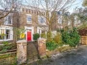 4 bedroom end of terrace house for sale