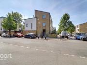 4 bedroom end of terrace house for sale