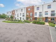4 bedroom end of terrace house for sale