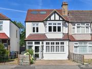 4 bedroom end of terrace house for sale