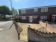 4 bedroom end of terrace house for sale