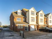 4 bedroom end of terrace house for sale