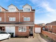 4 bedroom end of terrace house for sale