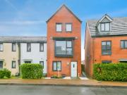 4 bedroom end of terrace house for sale