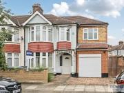 4 bedroom end of terrace house for sale