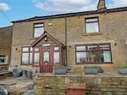 4 bedroom end of terrace house for sale
