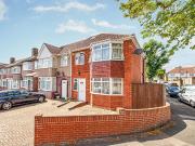 4 bedroom end of terrace house for sale