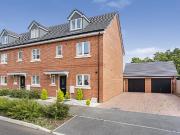 4 bedroom end of terrace house for sale