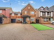 4 bedroom end of terrace house for sale