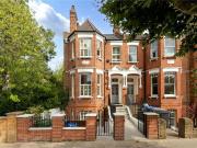 4 bedroom end of terrace house for sale