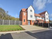 4 bedroom end of terrace house for sale