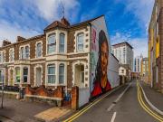 4 bedroom end of terrace house for sale