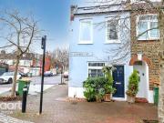 4 bedroom end of terrace house for sale