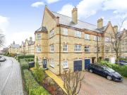 4 bedroom end of terrace house for sale