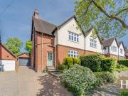 4 bedroom end of terrace house for sale