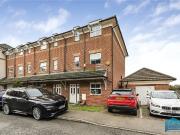 4 bedroom end of terrace house for sale