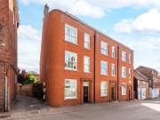 4 bedroom end of terrace house for sale