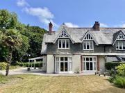 4 bedroom end of terrace house for sale