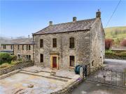 4 bedroom end of terrace house for sale