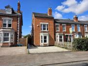 4 bedroom end of terrace house for sale