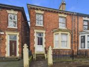 4 bedroom end of terrace house for sale