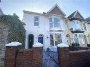 4 bedroom end of terrace house for sale