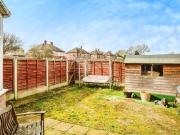 4 Bedroom End Of Terrace House For Sale In Alverthorpe,...
