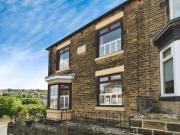 4 bedroom end of terrace house for sale in Bankfield...