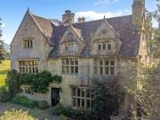 4 Bedroom End Of Terrace House For Sale In Chipping...