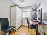 4 bedroom end of terrace house for sale in Croydon Road,...