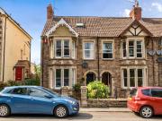 4 bedroom end of terrace house for sale in Gloucester...