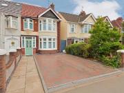 4 bedroom end of terrace house for sale in Keresley...