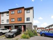 4 Bedroom End Of Terrace House For Sale In Kingswood