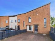 4 bedroom end of terrace house for sale in Laurence...