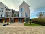 5 bedroom detached house for sale in Macauley Drive,...