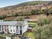 4 Bedroom End Of Terrace House For Sale In Ogmore Vale,...